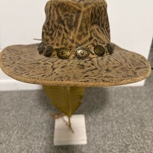 Leopard Print Genuine Leather Brim Boots on the Ground Hat  with Brass Accents